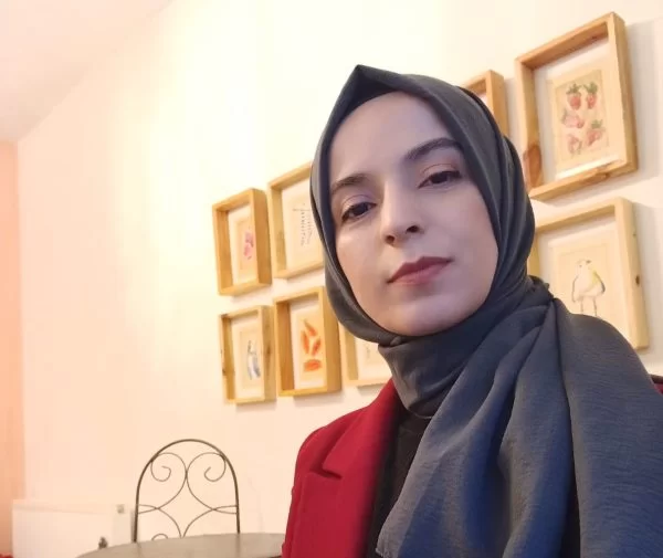 Öykücü Fatma Yavuz